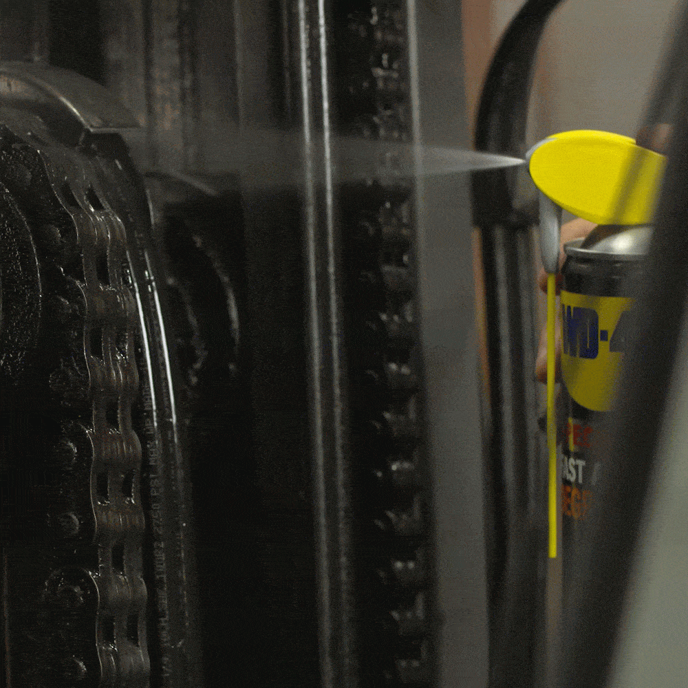 UK_WD40_SPECIALIST_FAST_ACTING_DEGREASER_500ML_Usage_3